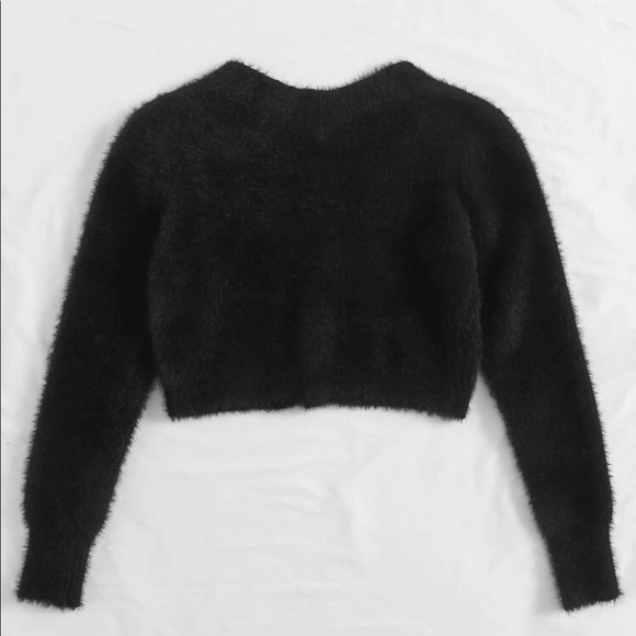 SOLD Pearl Button Up Cropped Fuzzy Cardigan SZ M - Picture 3 of 5